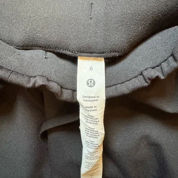 Like new - Lululemon joggers. Size 6. Black. - Picture 11 of 11